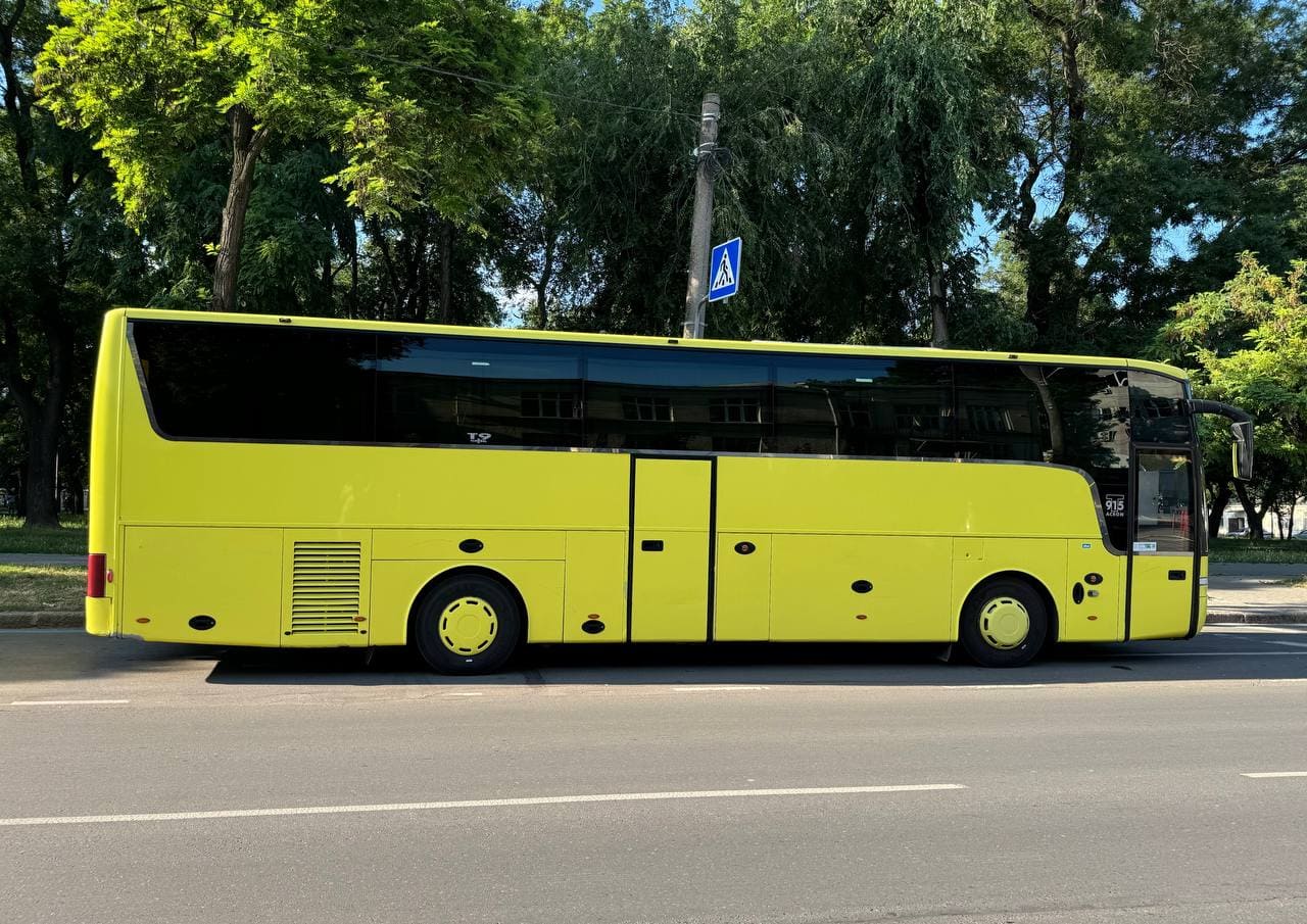 Автобус на 49 місць